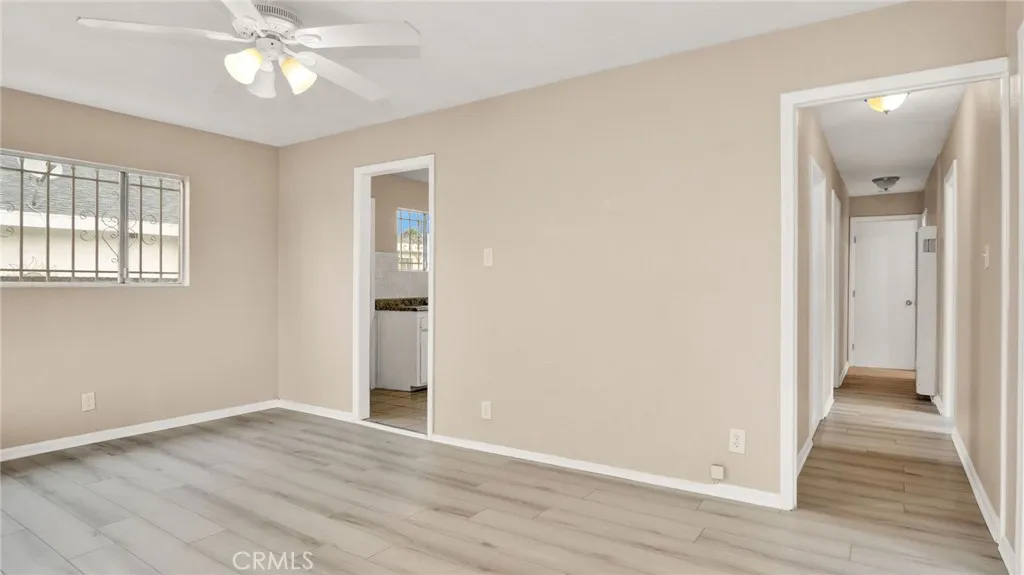 8022 Crockett Boulevard, Los Angeles, California 90001 home-pic-5